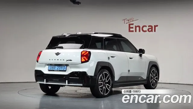 MINI Aceman 1st Gen — Фото автомобиля 2