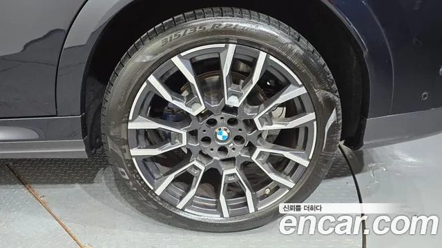 BMW X6 xDrive40i M Sport — Фото автомобиля 21