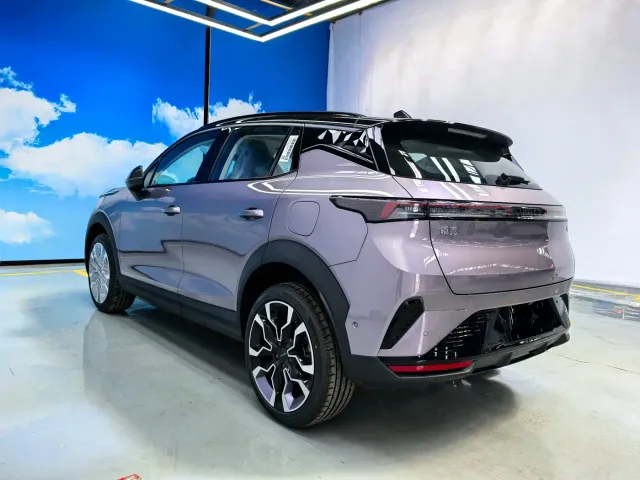 Lynk & Co 06 — Фото автомобиля 6