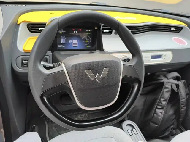 Wuling Hongguang Mini EV — Фото автомобиля 10