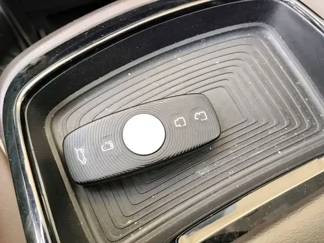 Roewe iMAX8 — Фото автомобиля 8