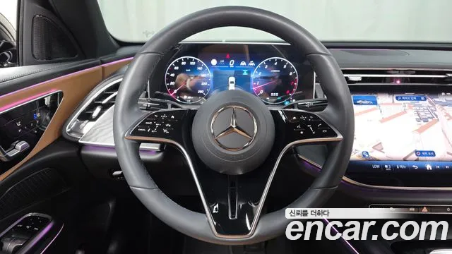 Mercedes-Benz E-Class — Фото автомобиля 10