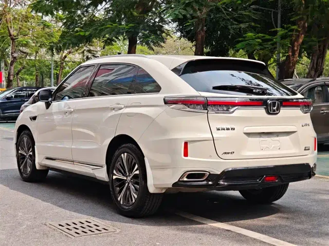 Honda UR-V — Фото автомобиля 7