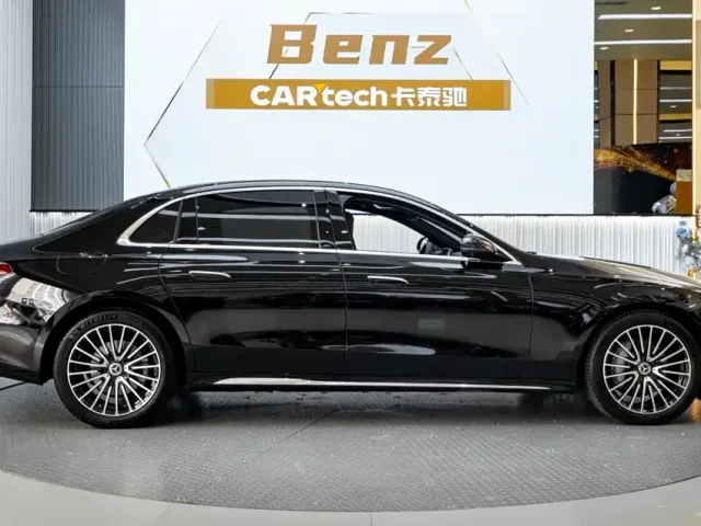 Mercedes-Benz E-Class — Фото автомобиля 4