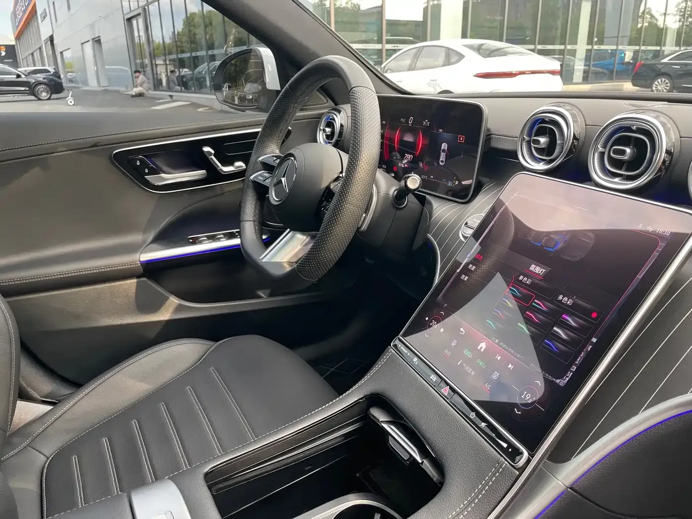Mercedes-Benz Mercedes-Benz C-Class 2025 C 260 L Sport Edition — Фото автомобиля 12