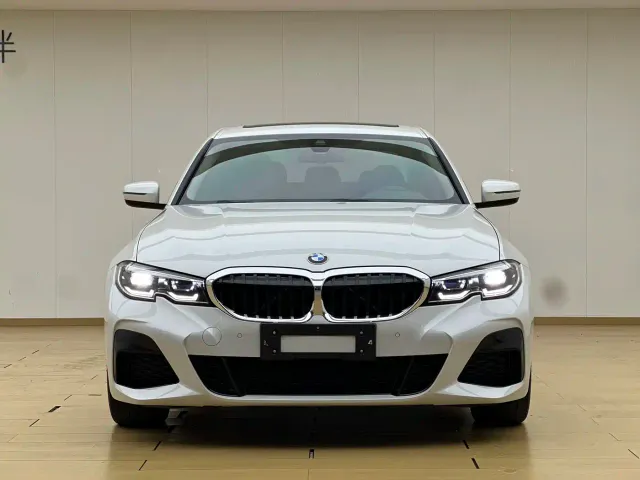 BMW BMW 3 Series 2022 325Li M Sport Package — Фото автомобиля 2