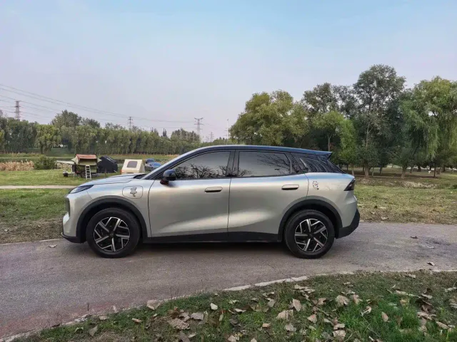 Changan Qiyuan Q05 — Фото автомобиля 17