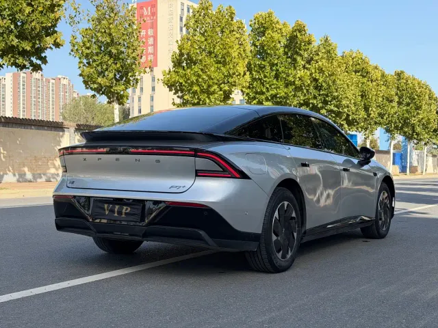 Xpeng P7+ — Фото автомобиля 6