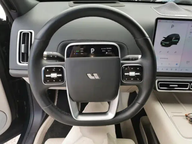 Li Auto L8 — Фото автомобиля 10