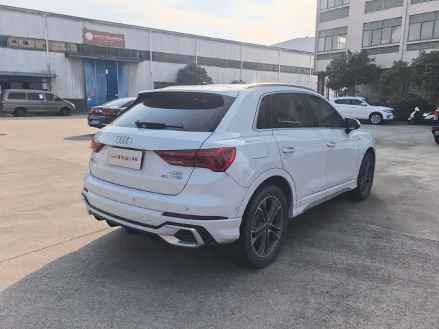 Audi Q3 — Фото автомобиля 5