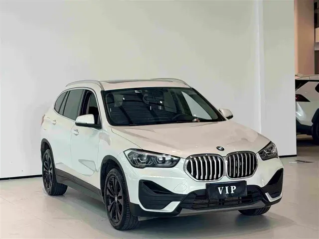 BMW X1 — Фото автомобиля 3