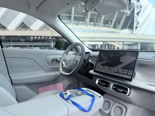 Leapmotor B10 — Фото автомобиля 13