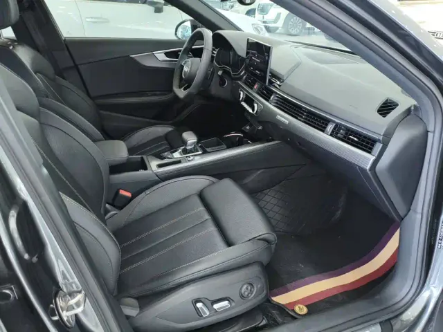 Audi A4L — Фото автомобиля 13