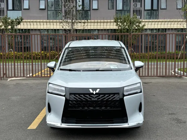 Wuling Starlight 730 — Фото автомобиля 2