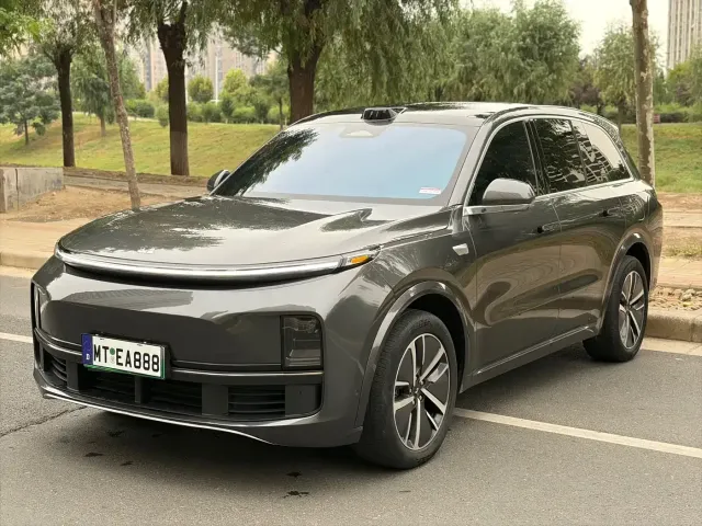 Фотография автомобиля — Li Auto L8