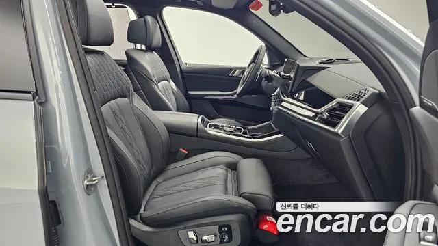 BMW X5 xDrive 40i M Sport — Фото автомобиля 11