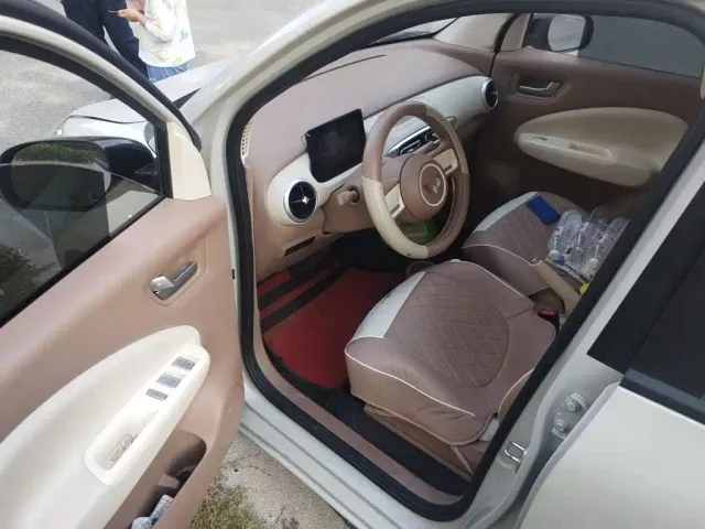 Wuling Motors Hongguang MINIEV 2025 4-Door Advanced — Фото автомобиля 12