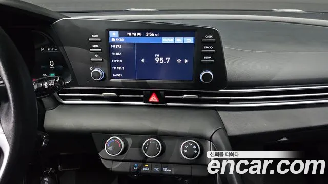 Hyundai AVANTE Avante (CN7) — Фото автомобиля 13