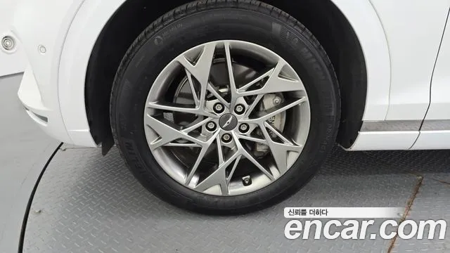 Genesis GV70 2.5T Бензин AWD — Фото автомобиля 5