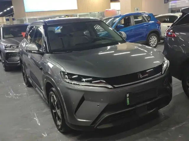 BYD Yuan UP — Фото автомобиля 3