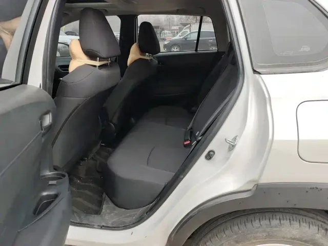 Toyota Corolla Cross — Фото автомобиля 12