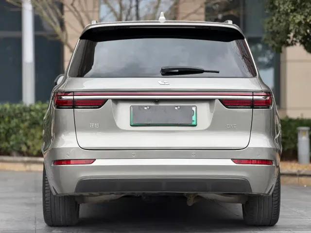 Li Auto ONE — Фото автомобиля 10