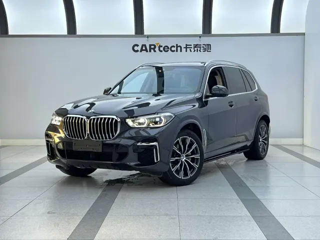 Фотография автомобиля — BMW X5