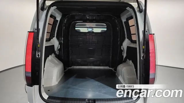 Hyundai Staria — Фото автомобиля 19