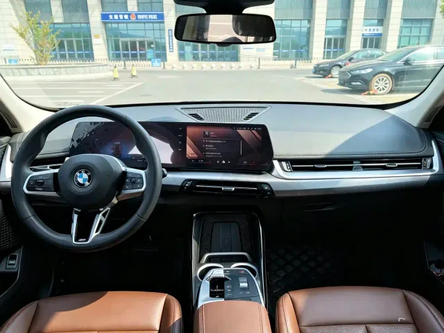 BMW X1 — Фото автомобиля 4