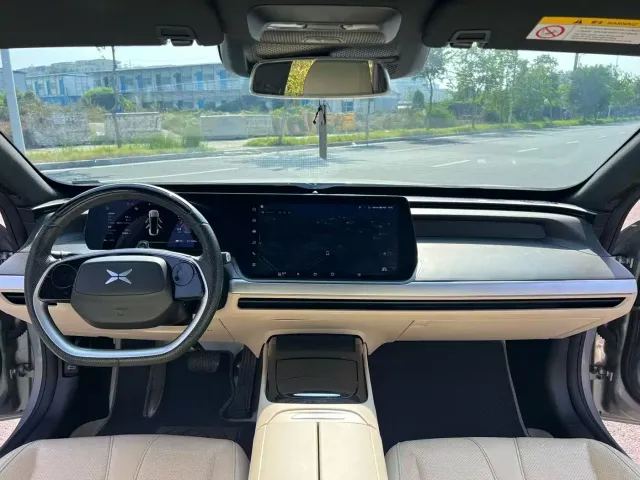 Xpeng P7 — Фото автомобиля 6