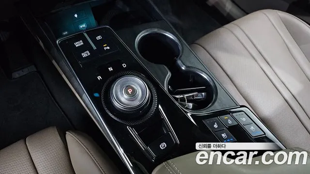 Kia K8 — Фото автомобиля 12