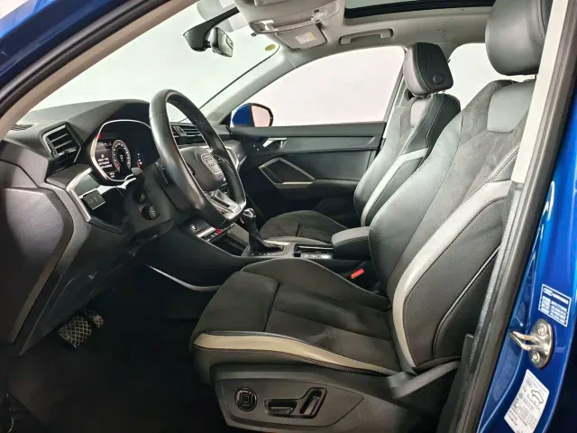 Audi Q3 — Фото автомобиля 11