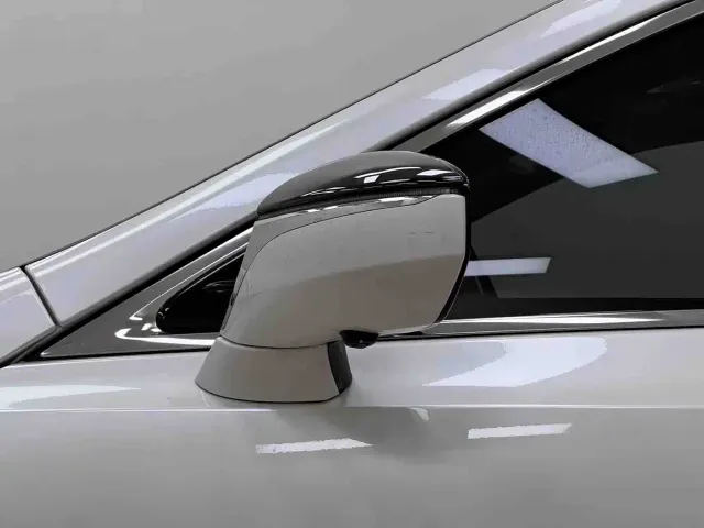 Lexus ES — Фото автомобиля 6
