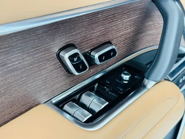 Land Rover Range Rover — Фото автомобиля 16
