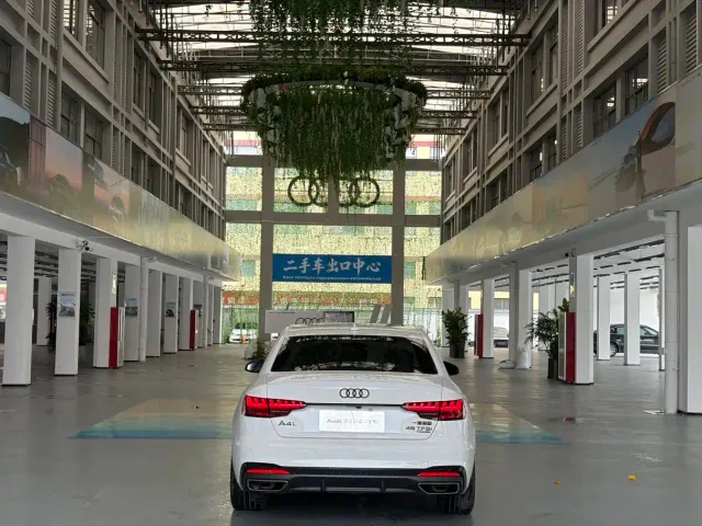 Audi A4L — Фото автомобиля 6