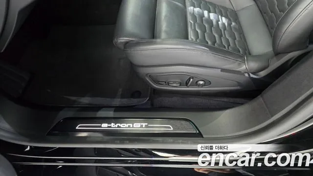 Audi e-tron GT — Фото автомобиля 27