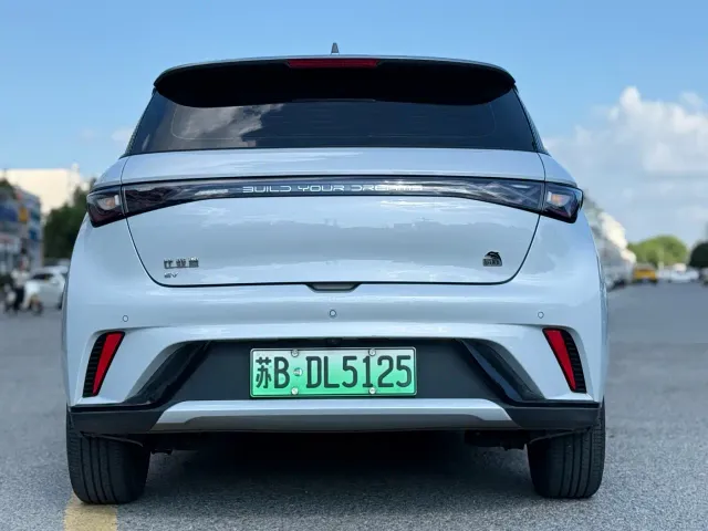 BYD Dolphin — Фото автомобиля 9