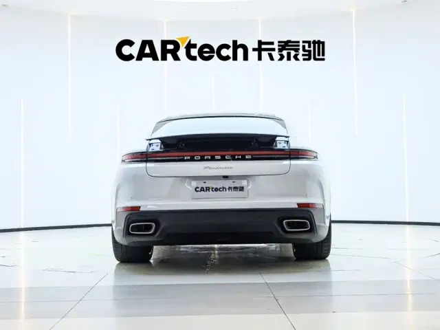 Porsche Panamera — Фото автомобиля 2