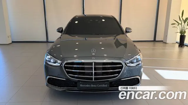 Mercedes-Benz S-Class — Фото автомобиля 3