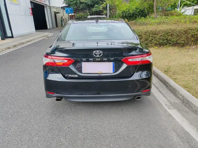 Toyota Camry — Фото автомобиля 4