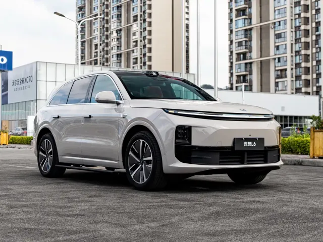 Li Auto L6 — Фото автомобиля 3