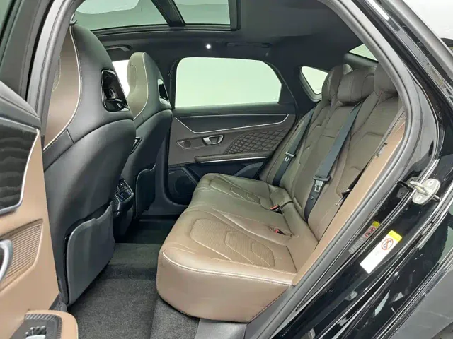 BYD Han 2022 DM-i 121KM Premium Edition — Фото автомобиля 17