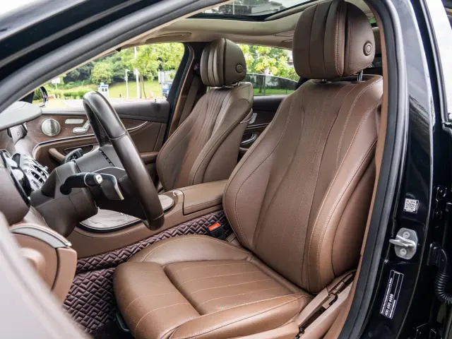 Mercedes-Benz Mercedes-Benz E-Class 2022 E 300 L Luxury — Фото автомобиля 12