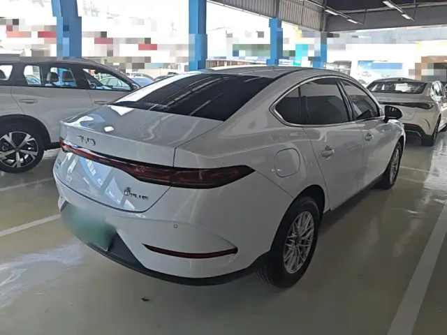 BYD Qin PLUS — Фото автомобиля 6