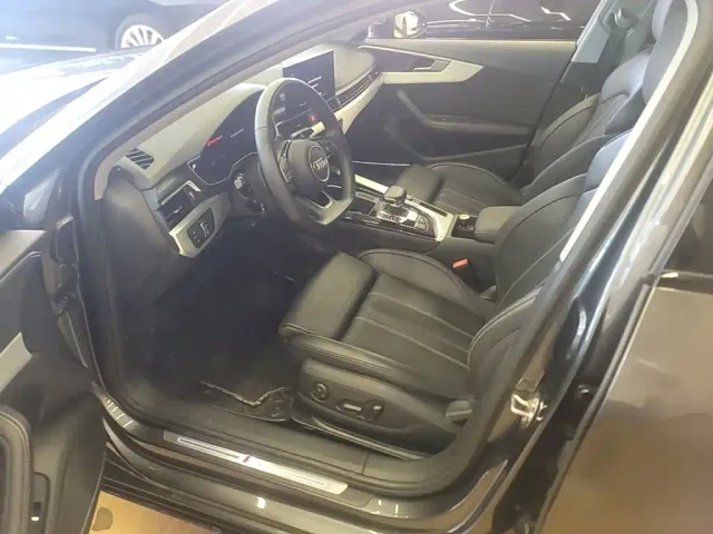Audi A4L — Фото автомобиля 14