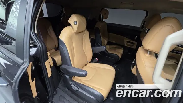 Kia Carnival Generation 4 — Фото автомобиля 18
