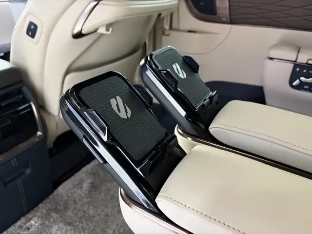 Toyota Alphard — Фото автомобиля 20
