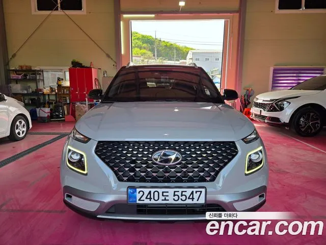 Hyundai Venue — Фото автомобиля 3