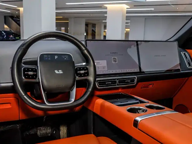 Li Auto L8 — Фото автомобиля 20