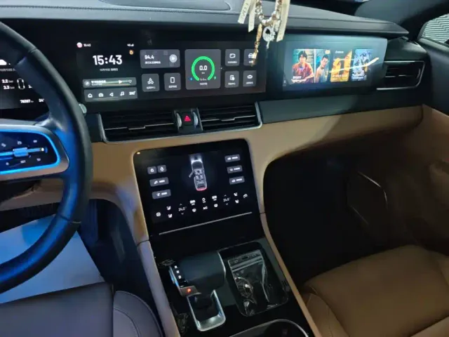 Li Auto ONE — Фото автомобиля 12